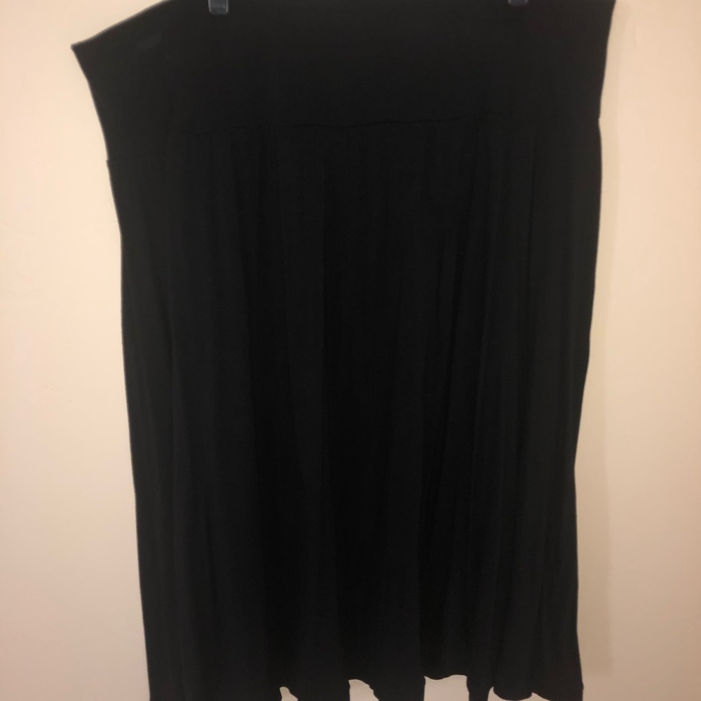 Black Stretchy Skirt